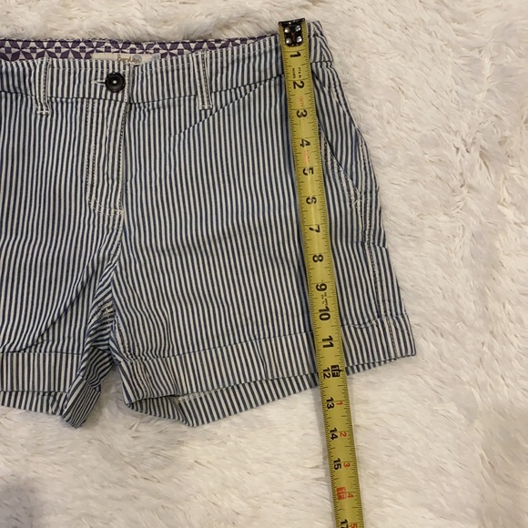 Boden Navy & White Striped Shorts Size 6 - Picture 4 of 8